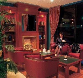 Hotel Kyriad Prestige Bordeaux Aeroport 4*