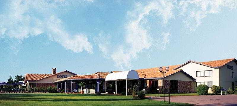 Hotel Kyriad Prestige Bordeaux Aeroport 4*