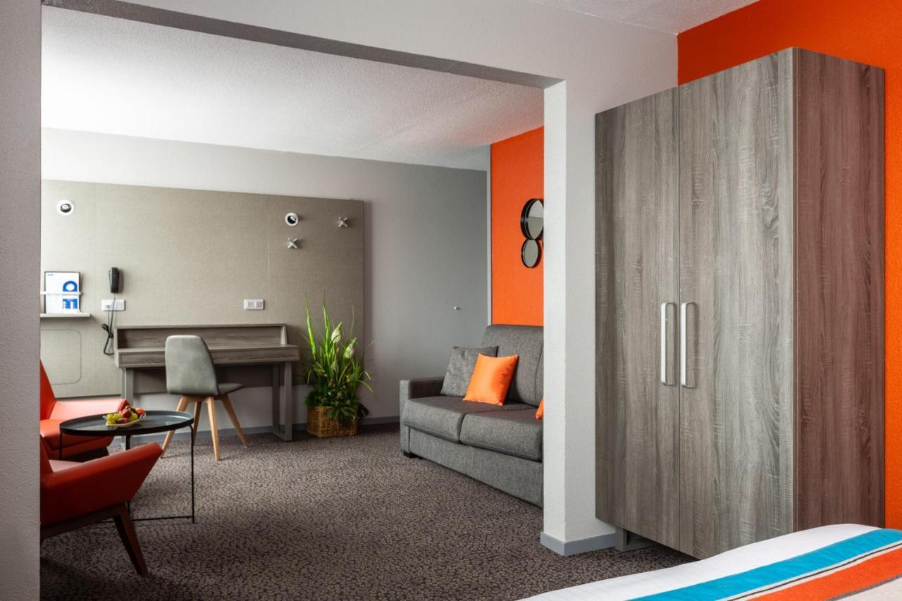 Hotel Kyriad Prestige Bordeaux Aeroport 4*